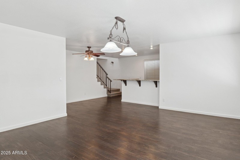54-web-or-mls-16407-n-49th-st
