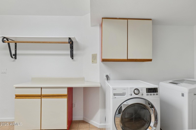 52-web-or-mls-16407-n-49th-st