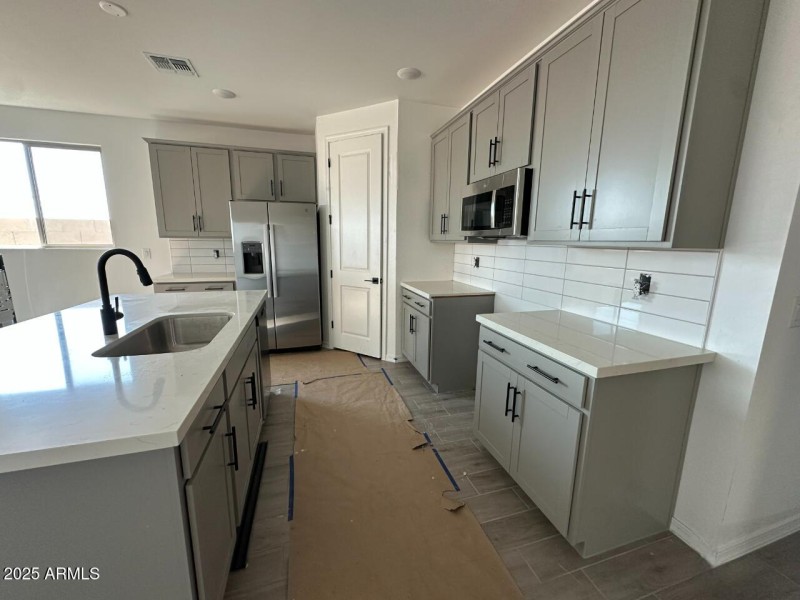 5 - Kitchen