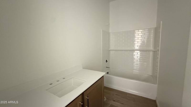 07 - Bathroom 3