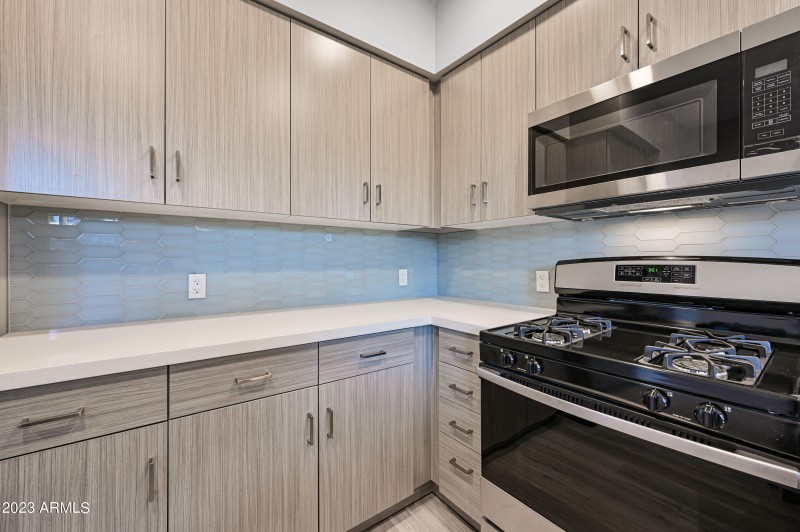 7-1027W5S-TFA-3BL-07 08 12 13 17 18-ocup