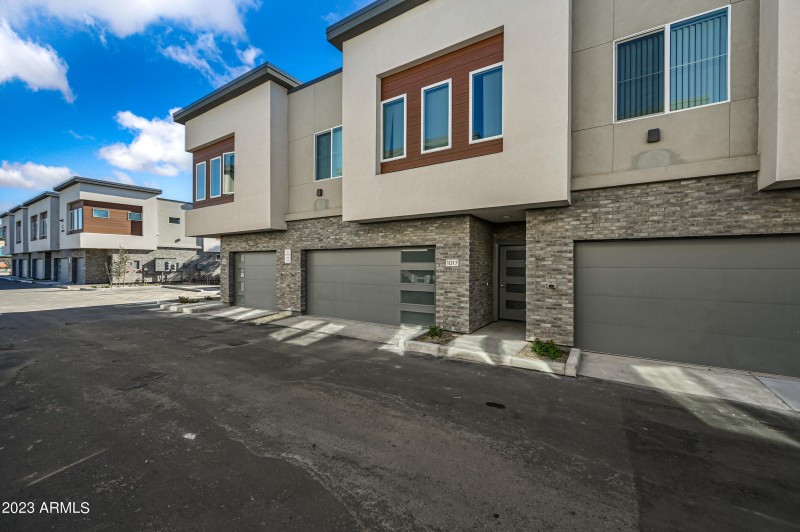 12-1027W5S-TFA-Community-ocupix