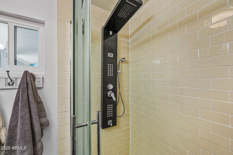 3930SCutlerDrive-22