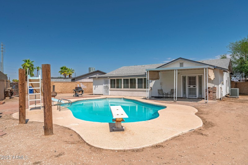 3930SCutlerDrive-34