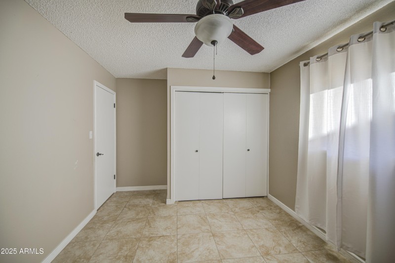 Bedroom 4-pic 2