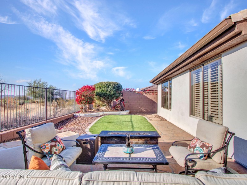 09-Backyard-(6)