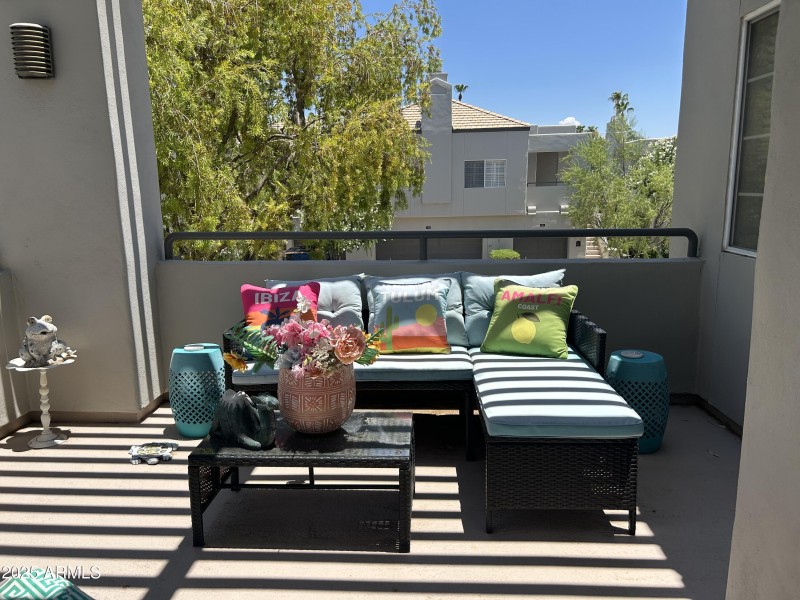 RELAX AND ENJOY EAST FACING