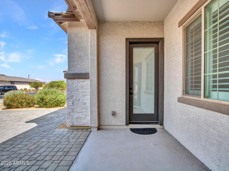 02-Casita-Front-door