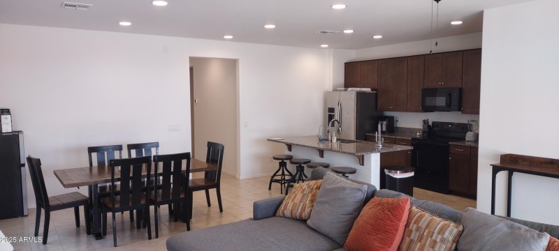2025 BH looking back at kitchen 10000166