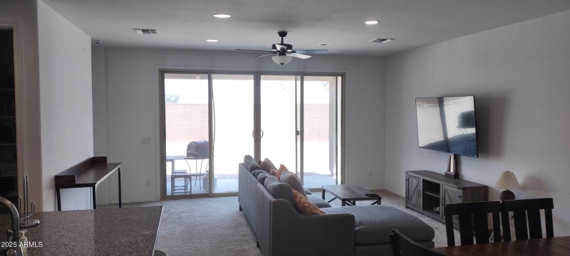 2025 BH living room to back yrd 10000166