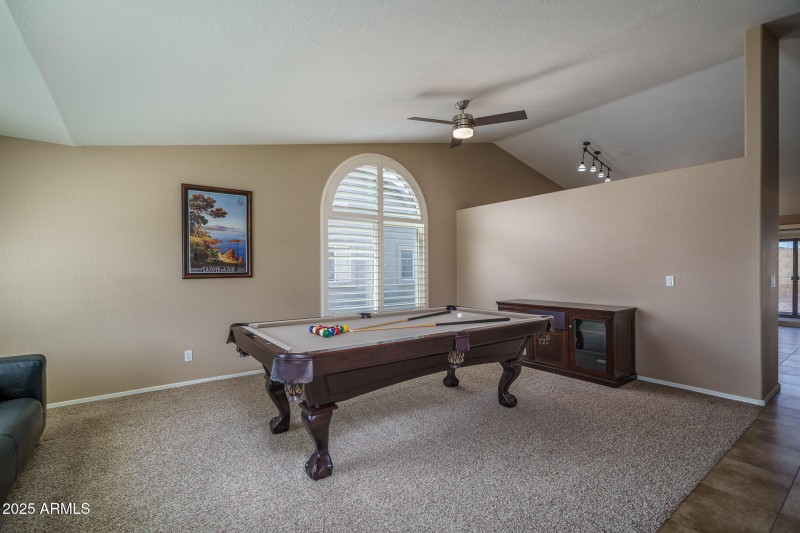 4) LIVING ROOM