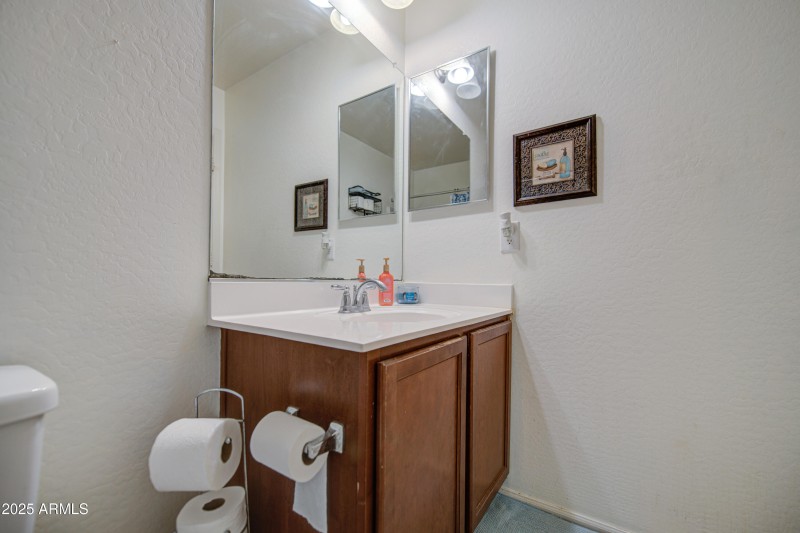 Bathroom 2-pic 3