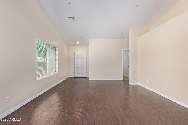 Living/dining room