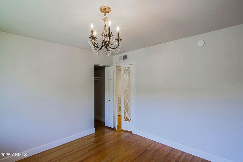 Guest bedroom
