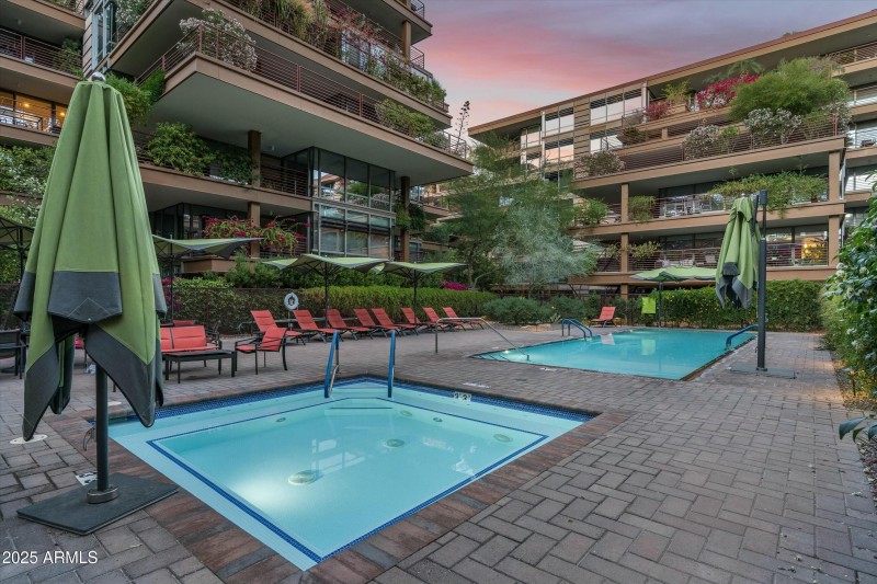 Pool & Spa
