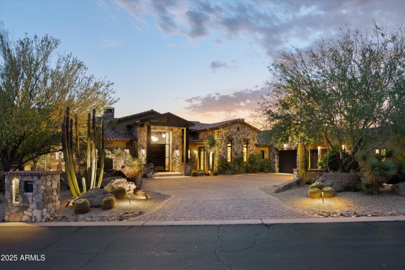 01-27210 N 103rd Way (1 of 75)