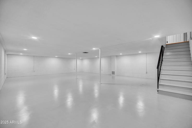 ReShoot_4112_S_Grandview_Ave7