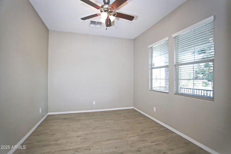 1954 E GERONIMO Street