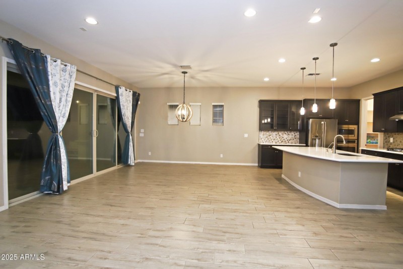 1954 E GERONIMO Street