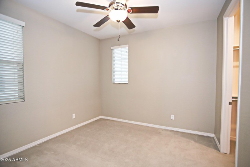 1954 E GERONIMO Street