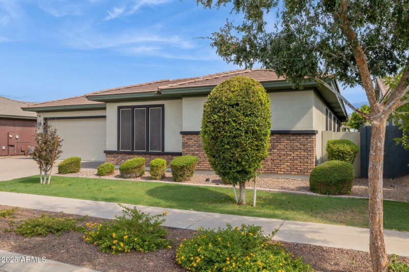 3-web-or-mls-7454-e-peralta-ave