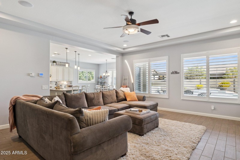 8-web-or-mls-7454-e-peralta-ave