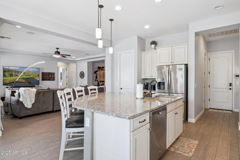 10-web-or-mls-7454-e-peralta-ave