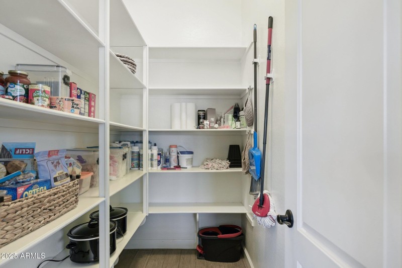 13-web-or-mls-7454-e-peralta-ave