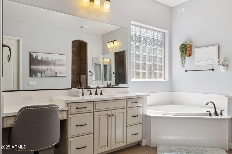 21-web-or-mls-7454-e-peralta-ave