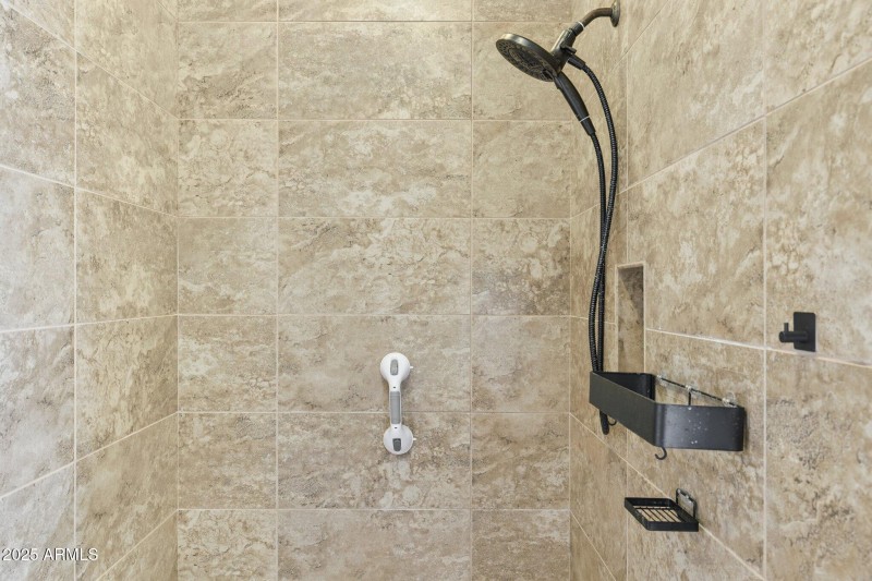 23-web-or-mls-7454-e-peralta-ave