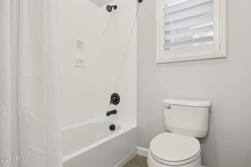 30-web-or-mls-7454-e-peralta-ave