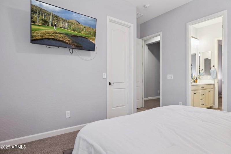 31-web-or-mls-7454-e-peralta-ave