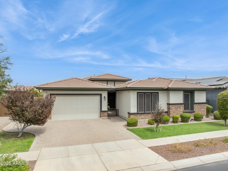 47-web-or-mls-7454-e-peralta-ave