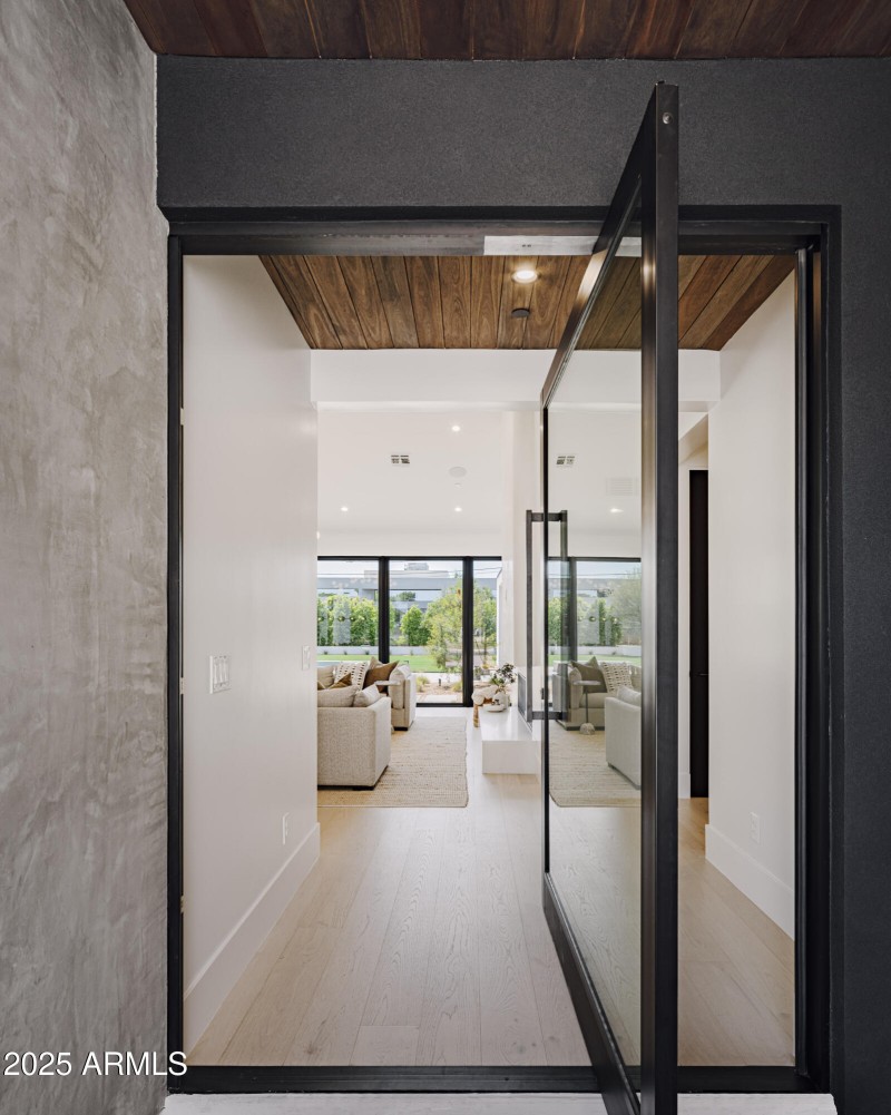 JR26 DesignTANK RTB 45th - 9103-RE-WEB