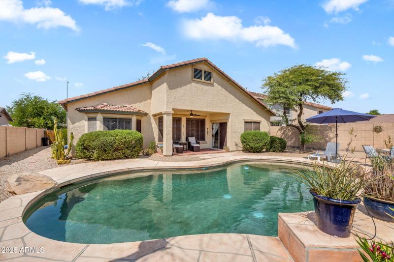 Private pool