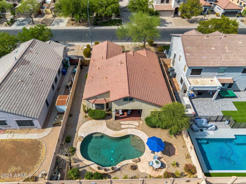 10105 E Los Lagos Vista