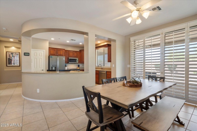 Dining Room & Kitchen Bar