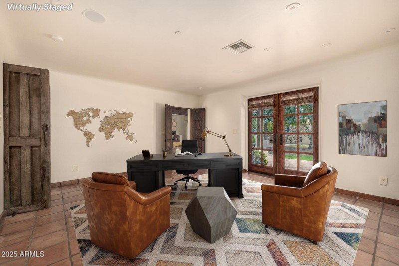 office #1 off masterstaged
