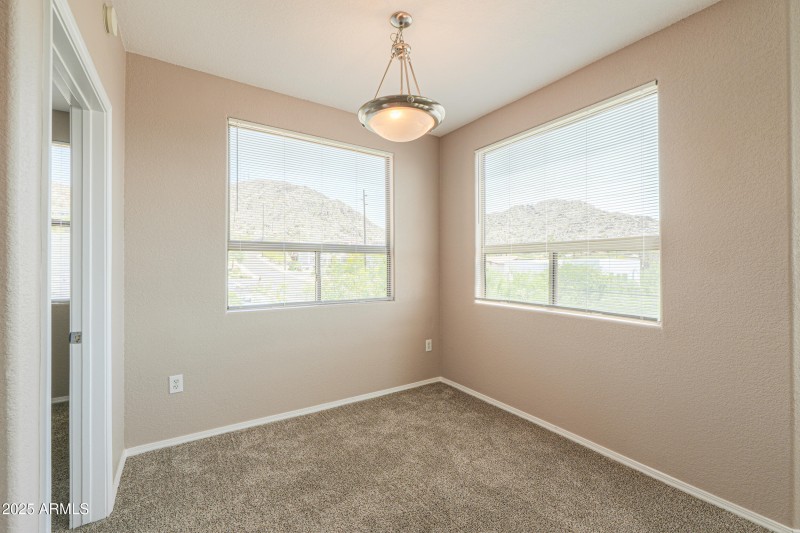 9820 N CENTRAL Avenue, 212