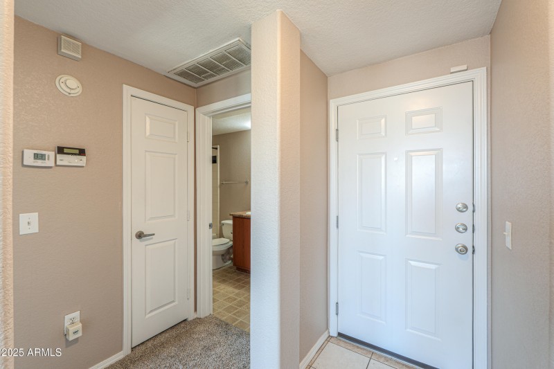 9820 N CENTRAL Avenue, 212