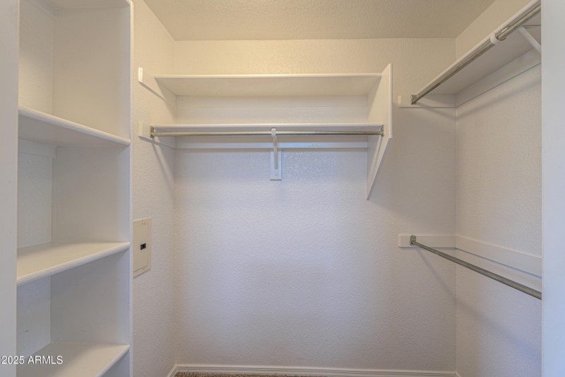 9820 N CENTRAL Avenue, 212