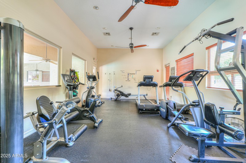 9820 N CENTRAL Avenue, 212