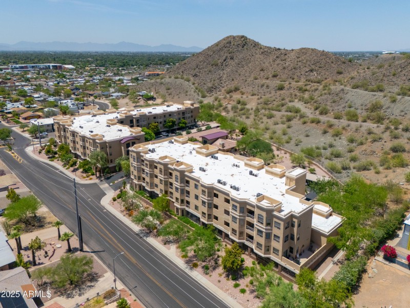 9820 N CENTRAL Avenue, 212