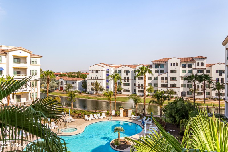 Balcony pool