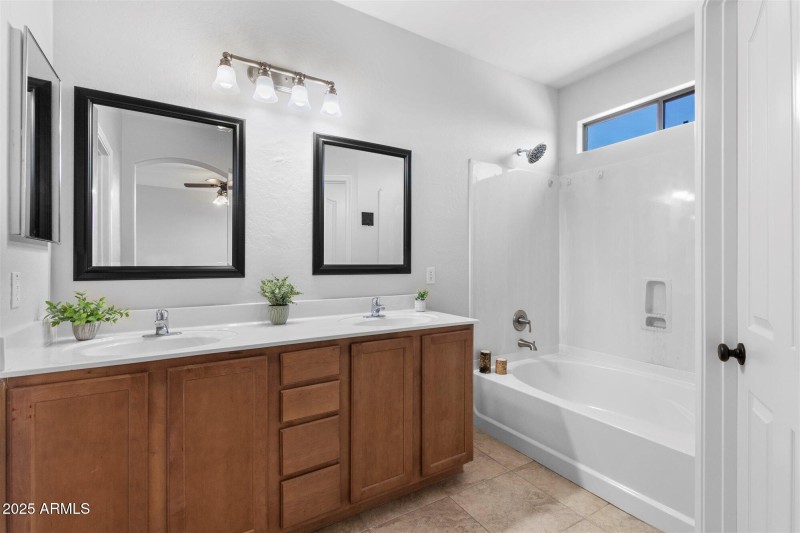 10-Bathroom