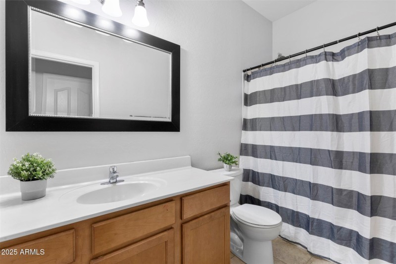 13-Bathroom
