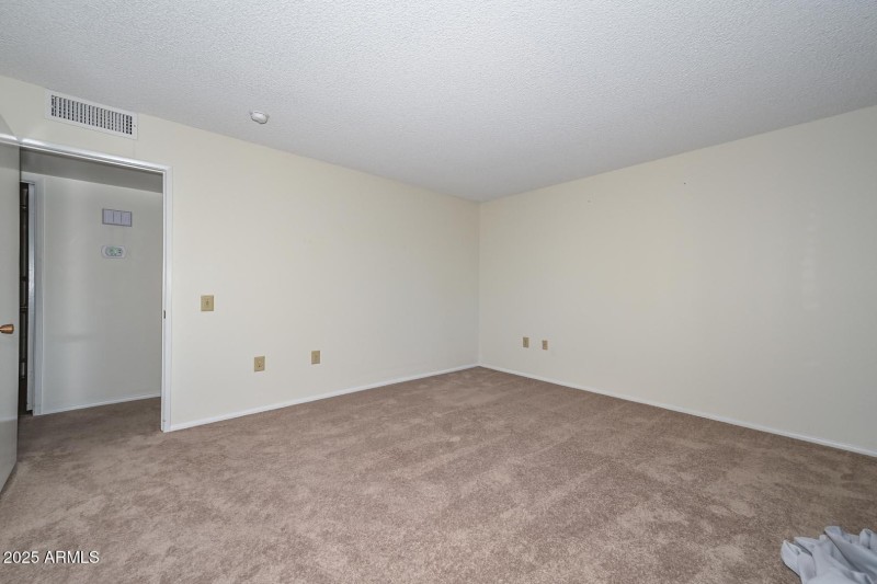 Primary Bedroom3