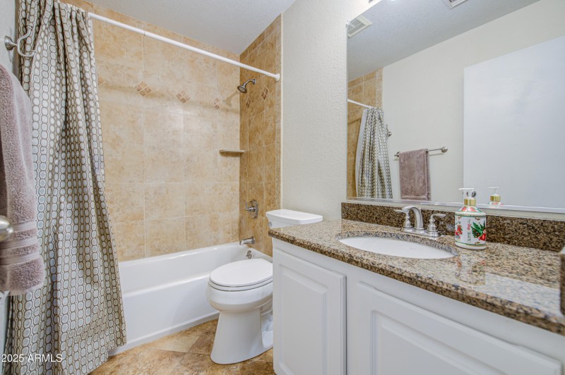 Bathroom 2-pic 2