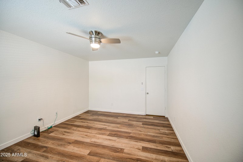 Bedroom 2-pic 2