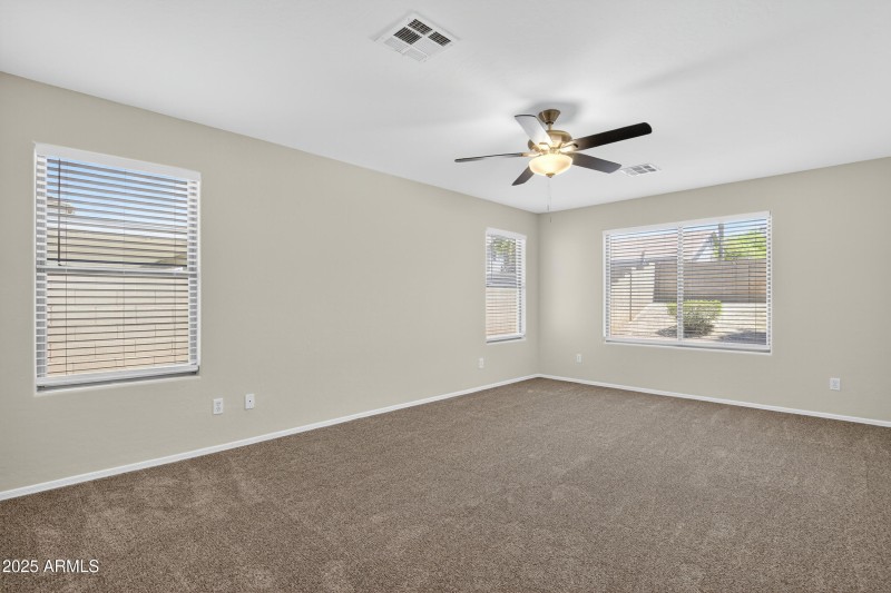 22_029_052_a4m_smcqn